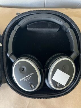 Audio-Technica ATH-ANC7b QuietPoint Over-Ear ANC Headphones Black/Silver